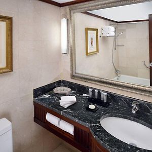 Deluxe Room 2 Twin or Single Beds